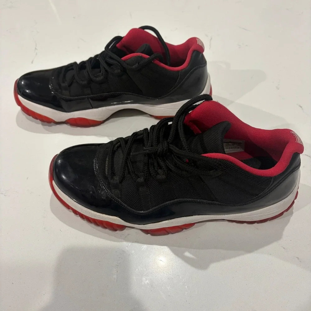 Air Jordan 11 Retro Low Bred Black True Red White 528895-012 Mens Size 12